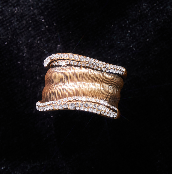 Sparkling Swarovski Crystal Copper Alloy Jewelry Set KK-92180