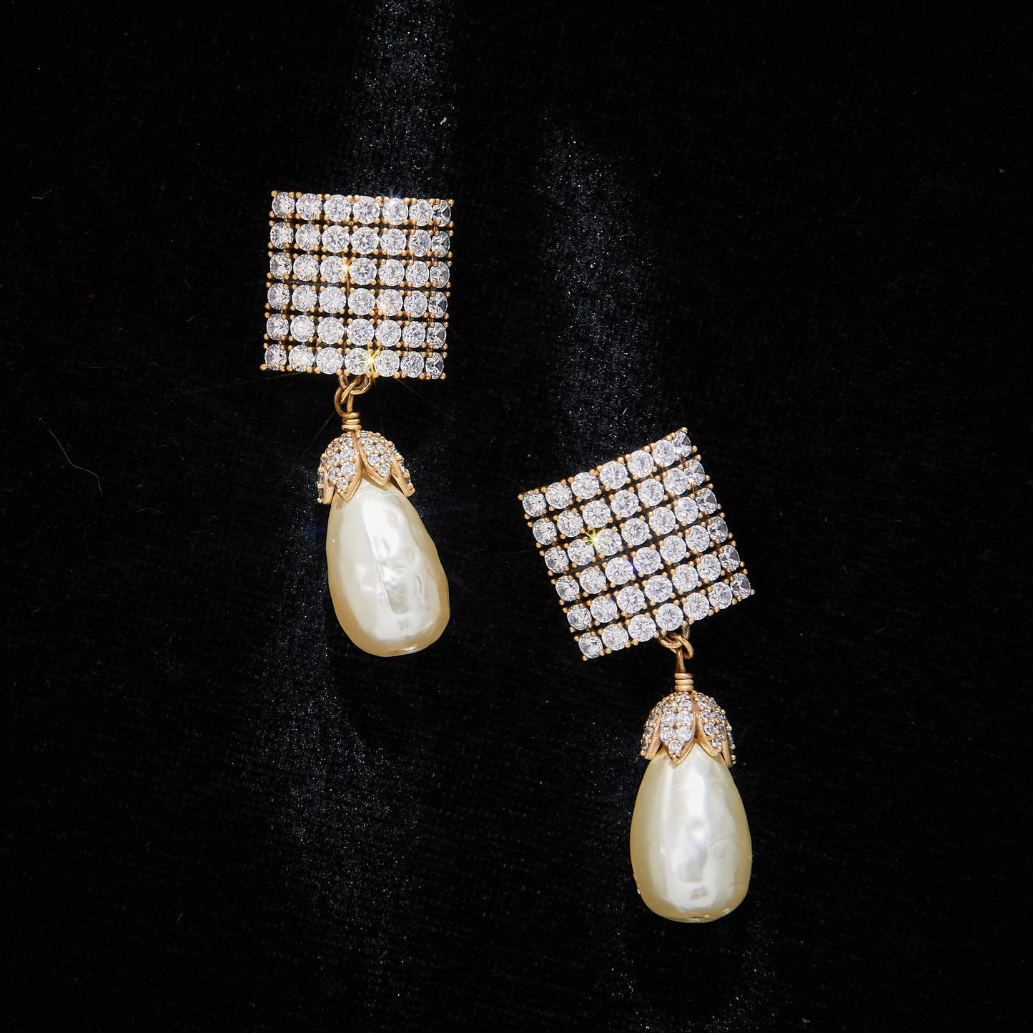 Refined Swarovski Crystal Copper Alloy Necklace & Earrings Set KK-92165