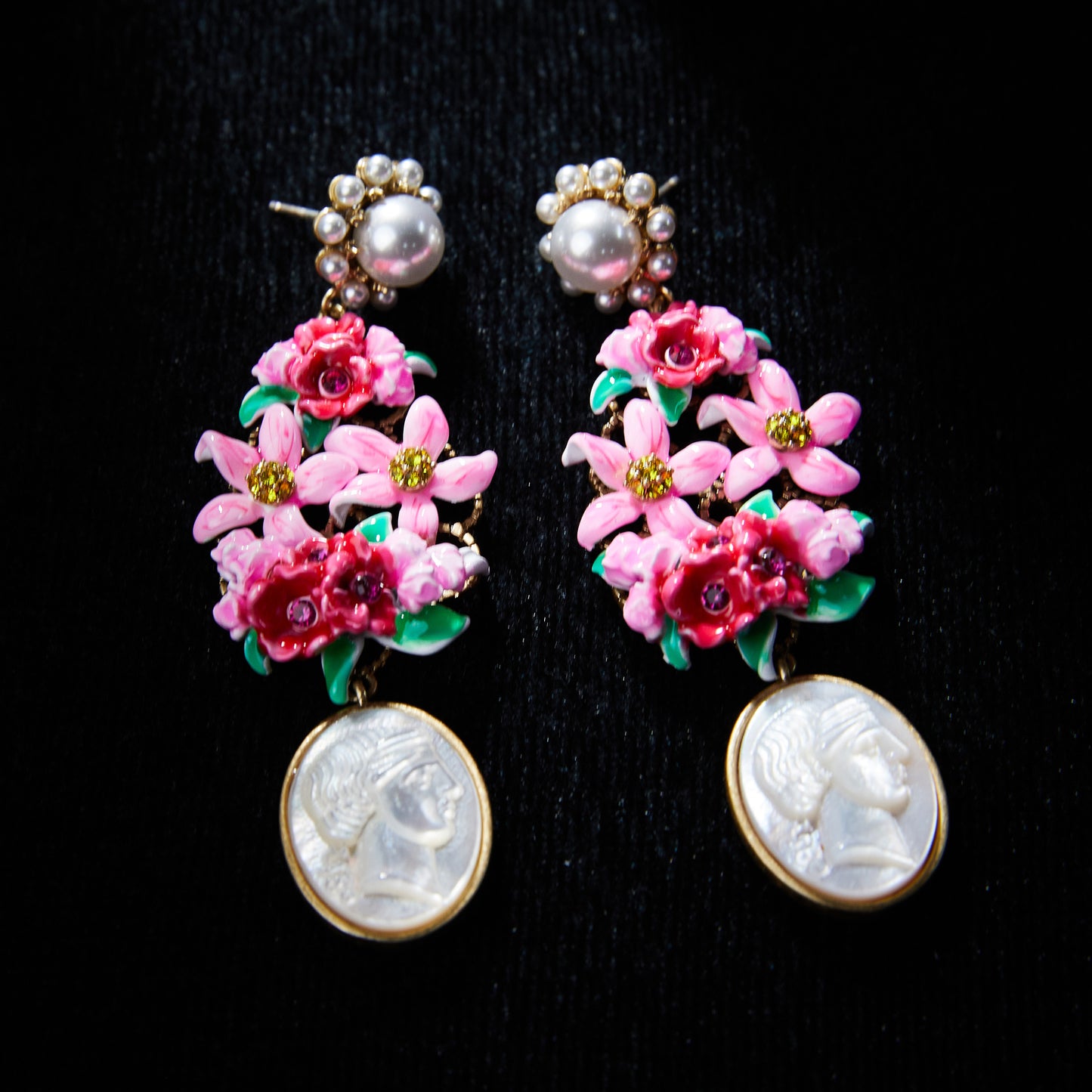 Sparkling Swarovski Crystal Copper Alloy Pearl-Imitation Earrings KK-91905