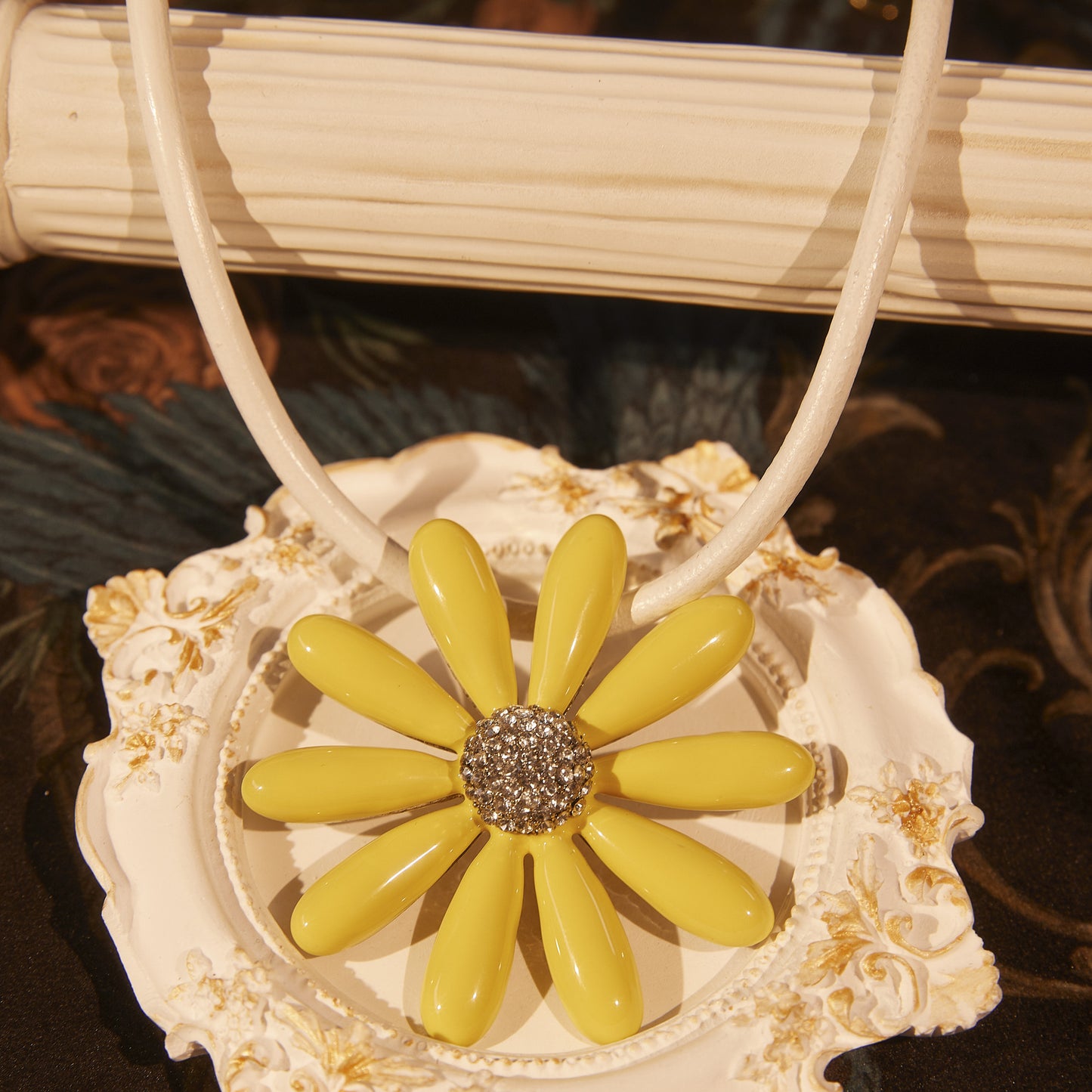 Sparkling Swarovski Crystal Copper Alloy Necklace KK-91385