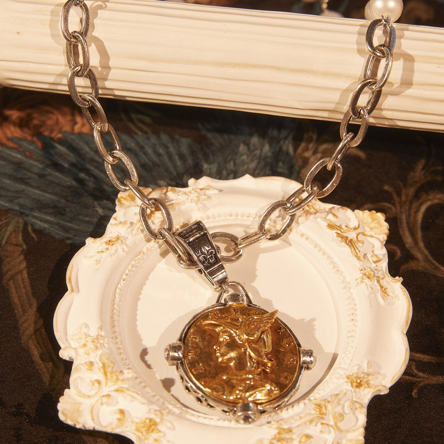 Sparkling Copper Alloy Pearl-Imitation Necklace KK-91467