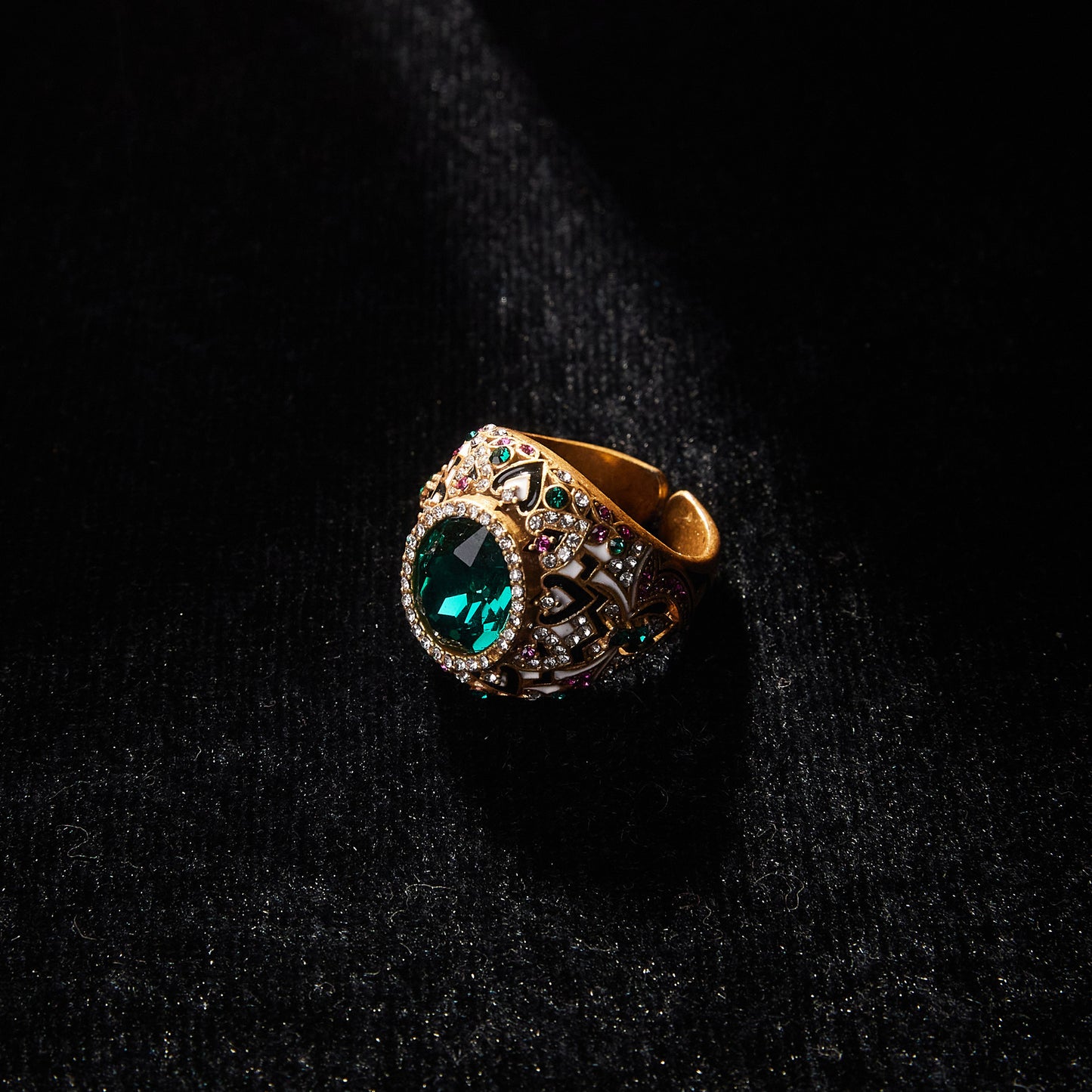 Sparkling Swarovski Crystal Copper Alloy Ring KK-9796