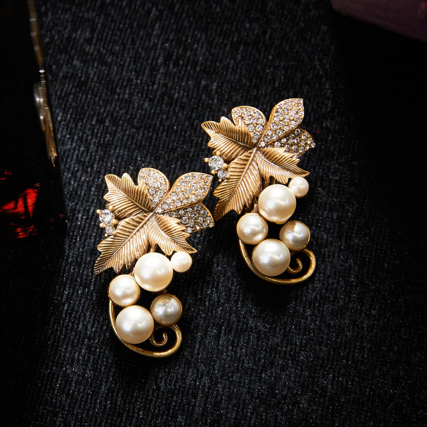 Sparkling Swarovski Crystal Copper Alloy Pearl-Imitation Jewelry Set KK-JB0003