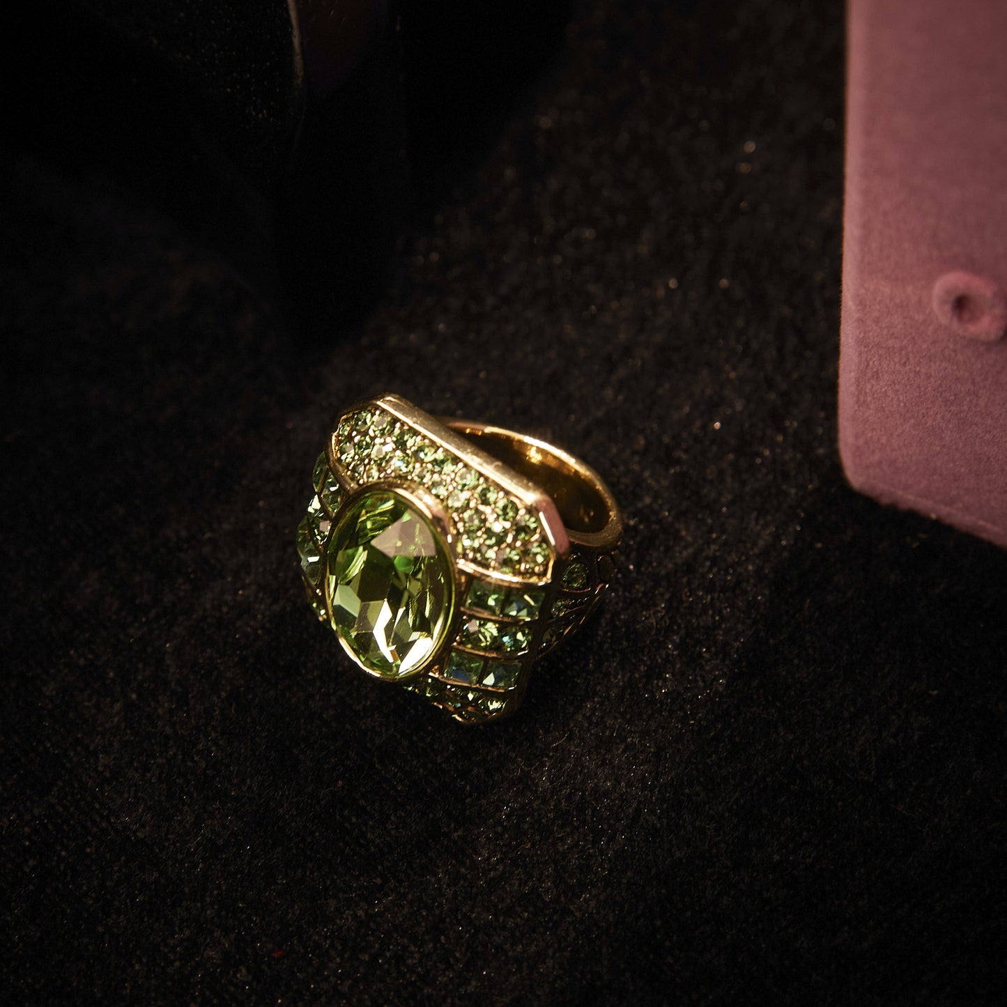 Refined Swarovski Crystal Copper Alloy Ring KK-91586