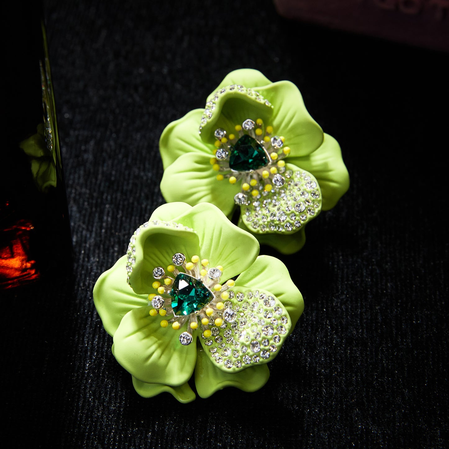 Refined Swarovski Crystal Copper Alloy Earrings KK-JB0106