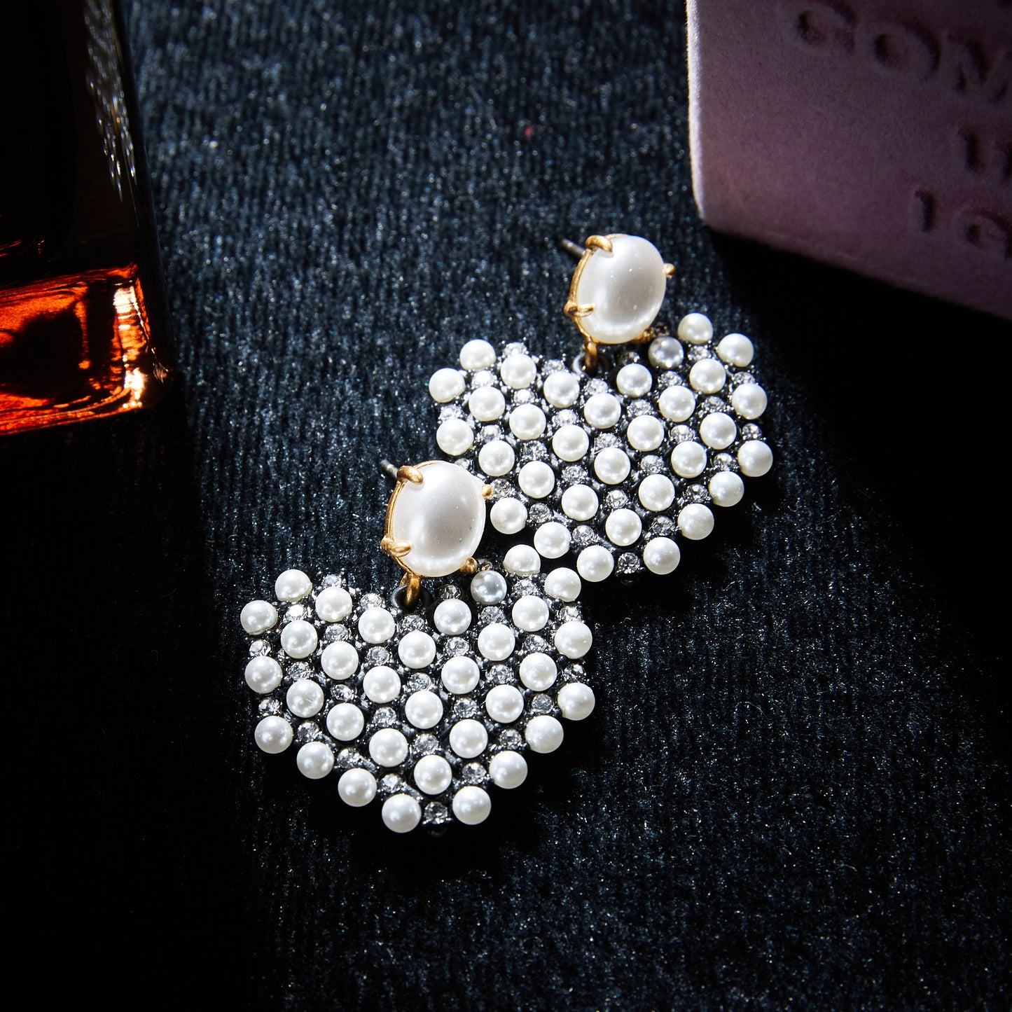 Refined Swarovski Crystal Copper Alloy Pearl-Imitation Earrings KK-91053