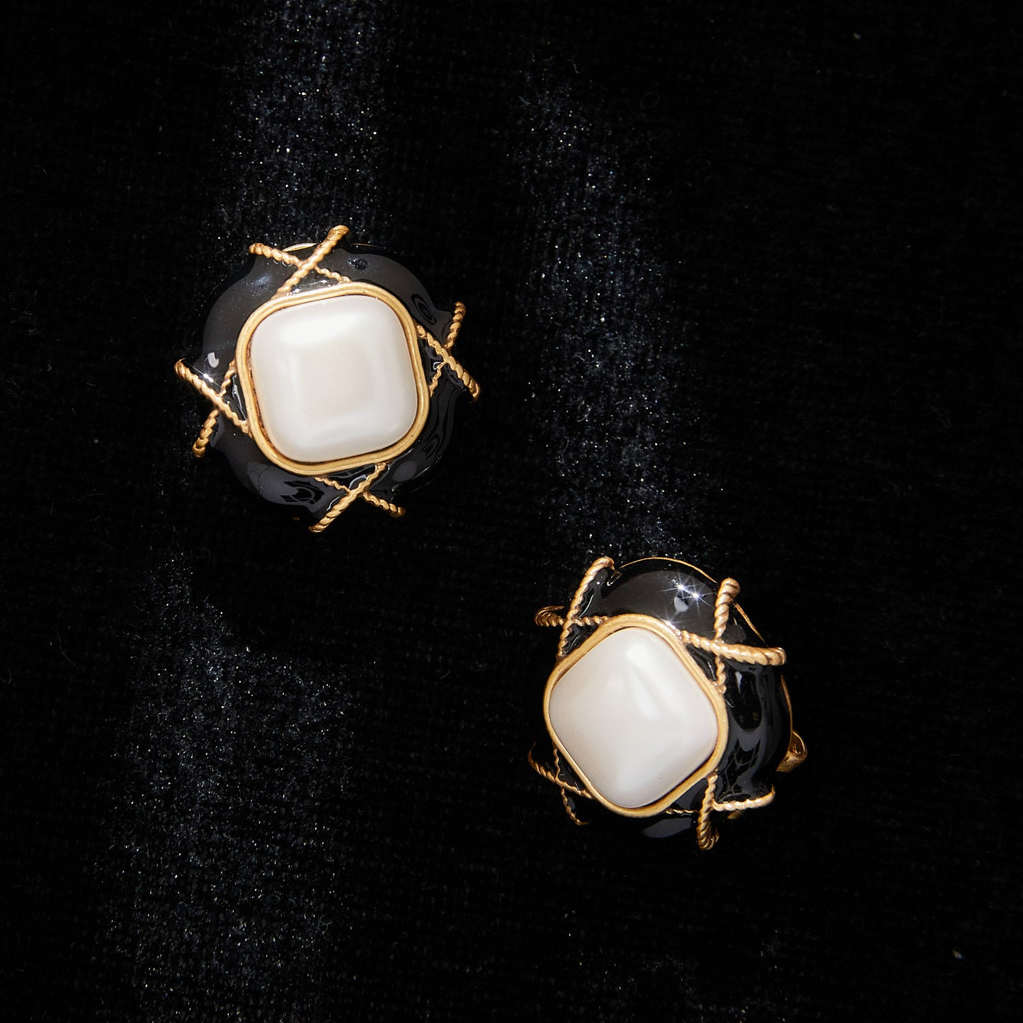 Sparkling Swarovski Crystal Copper Alloy Pearl-Imitation Earrings KK-JK0064