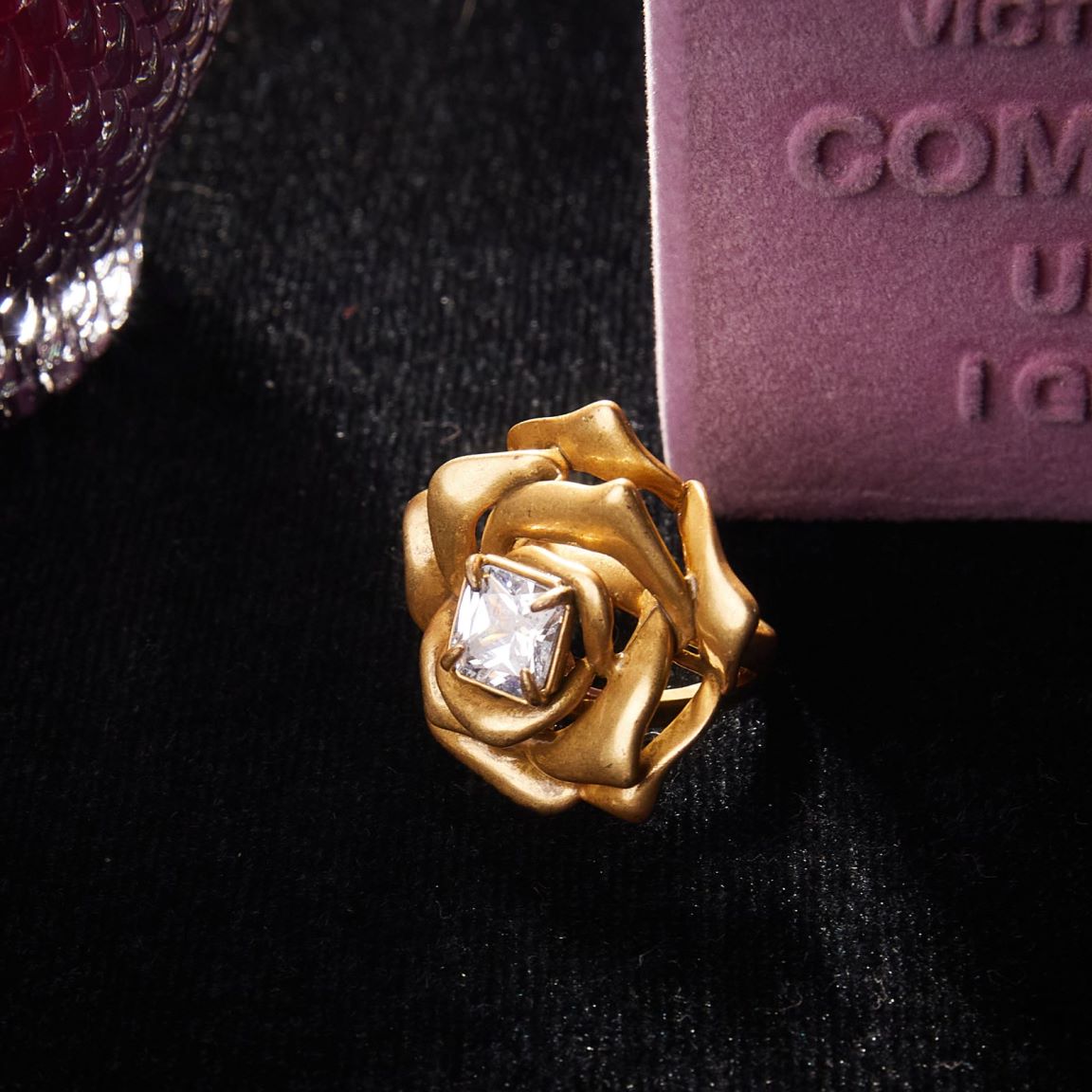 Elegant Copper Alloy Ring KK-91056