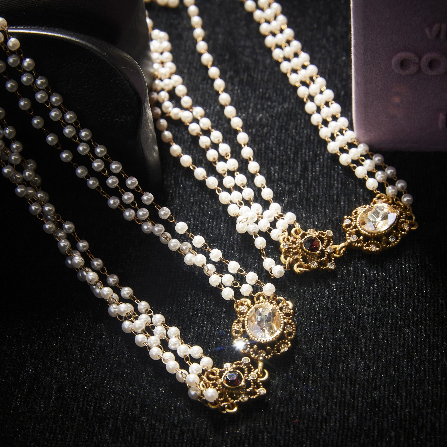 Sparkling Swarovski Crystal Copper Alloy Pearl-Imitation Necklace KK-91305