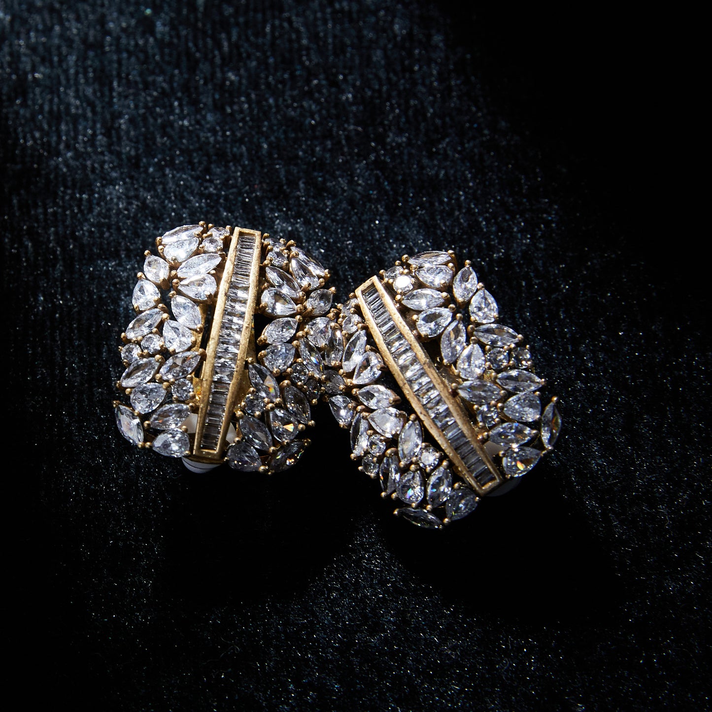 Elegant Copper Alloy Clip-On Earrings KK-9385