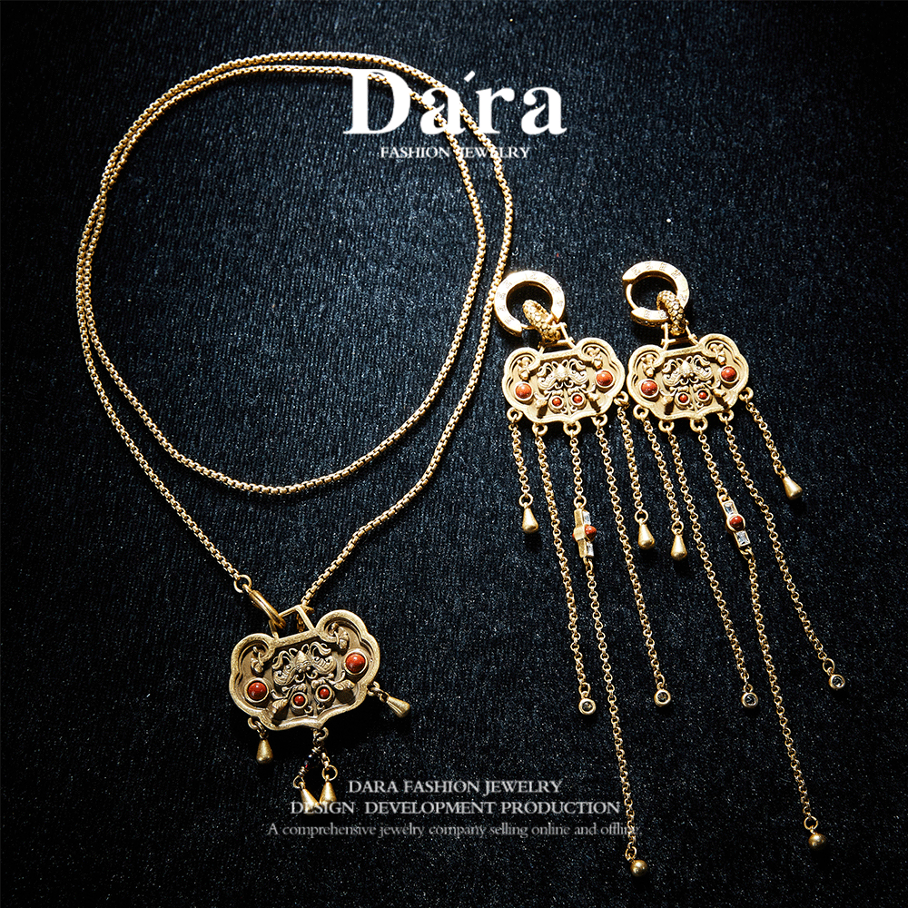 Sparkling Swarovski Crystal Copper Alloy Earrings Necklace KK-92026