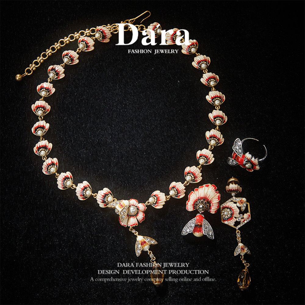 Sparkling Swarovski Crystal Copper Alloy Jewelry Set KK-JB0168