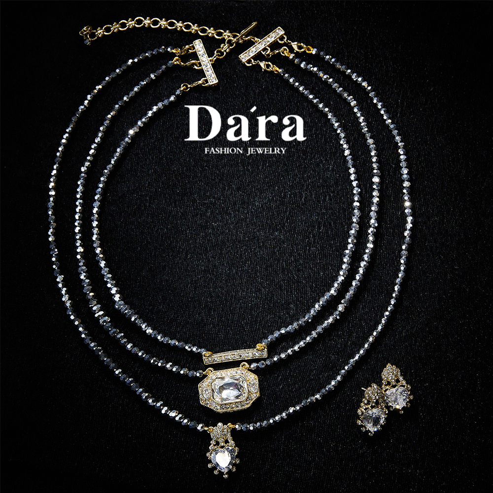 Sleek Swarovski Crystal Copper Alloy Jewelry Set  KK-92059