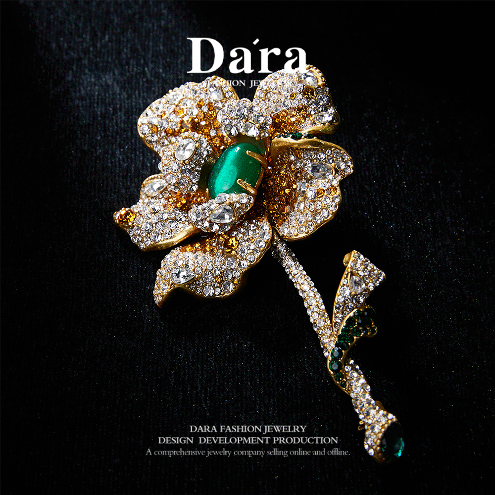 Refined Swarovski Crystal Copper Alloy Brooch KK-92014