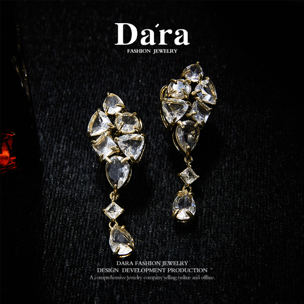 Refined Swarovski Crystal Copper Alloy Earrings  KK-JB0132