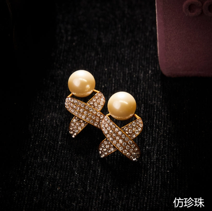 Refined Swarovski Crystal Copper Alloy Pearl-Imitation Earrings KK-91084