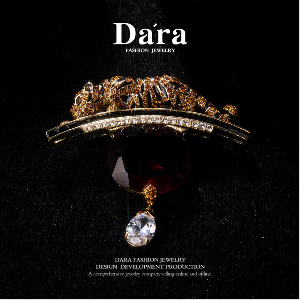 Sparkling Swarovski Crystal Copper Alloy Brooch KK-91857