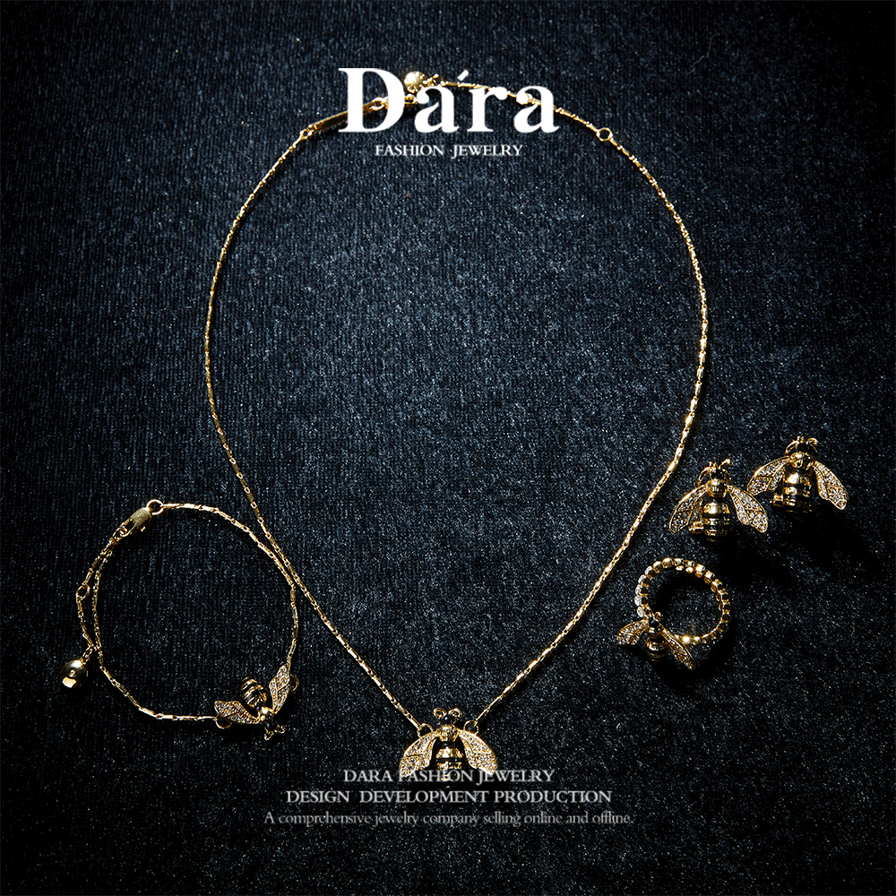 Sparkling Swarovski Crystal Copper Alloy  Jewelry Set KK-91925