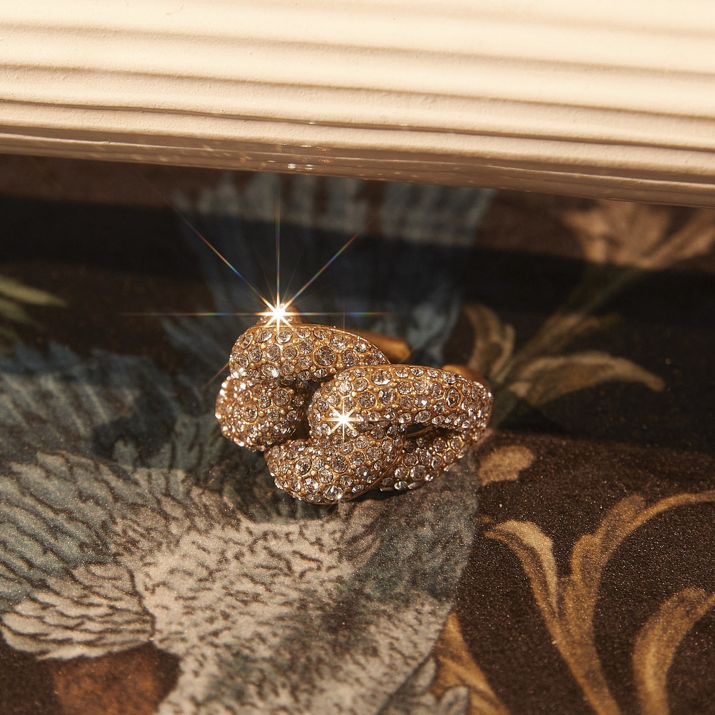 Sparkling Swarovski Crystal Copper Alloy Ring KK-91281