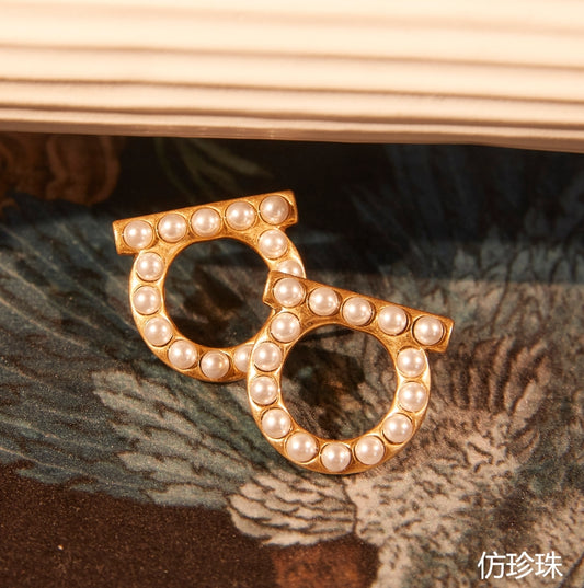 Sparkling Swarovski Copper Alloy Pearl-Imitation Earrings KK-91356