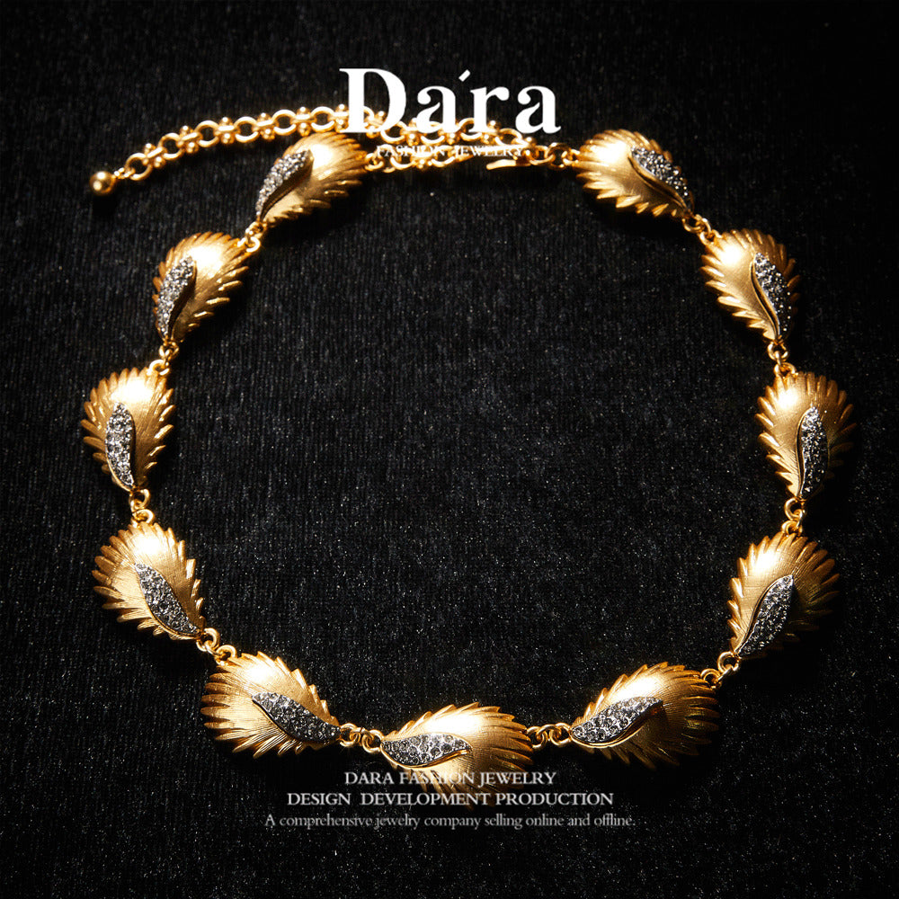 Sparkling Swarovski Crystal Copper Alloy Necklace KK-91187