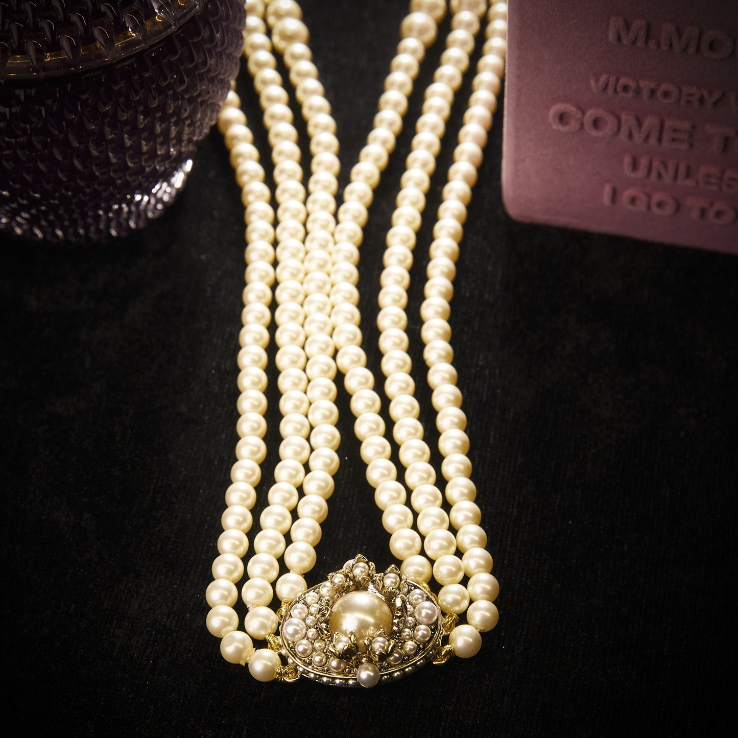 Sparkling Swarovski Crystal Copper Alloy Pearl-Imitation Necklace KK-91638