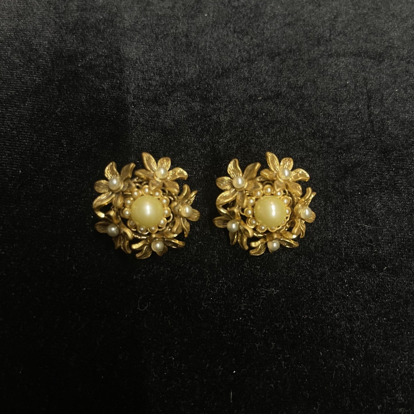 Sparkling Swarovski Crystal Copper Alloy Pearl-Imitation Earrings KK-91904