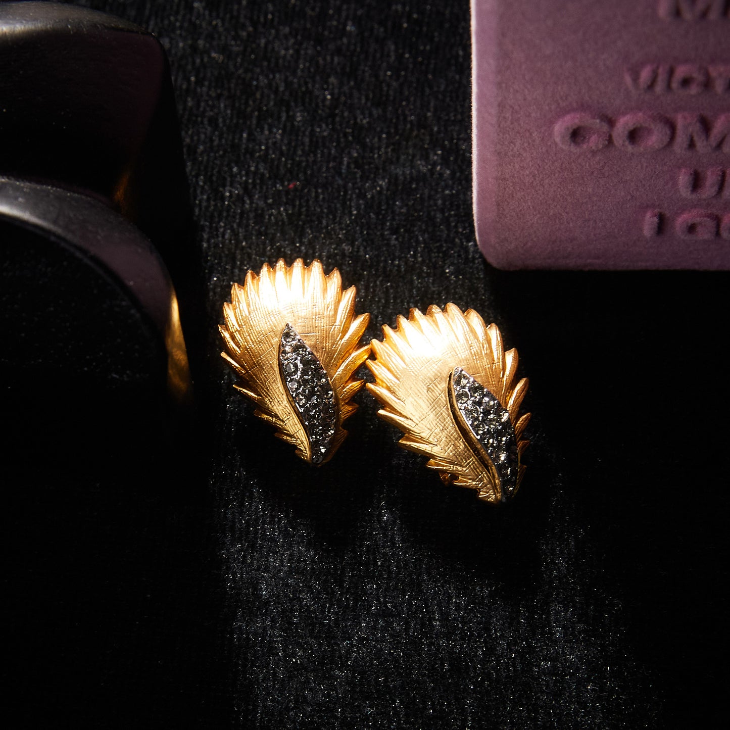 Sparkling Swarovski Crystal Copper Alloy Earrings KK-91186