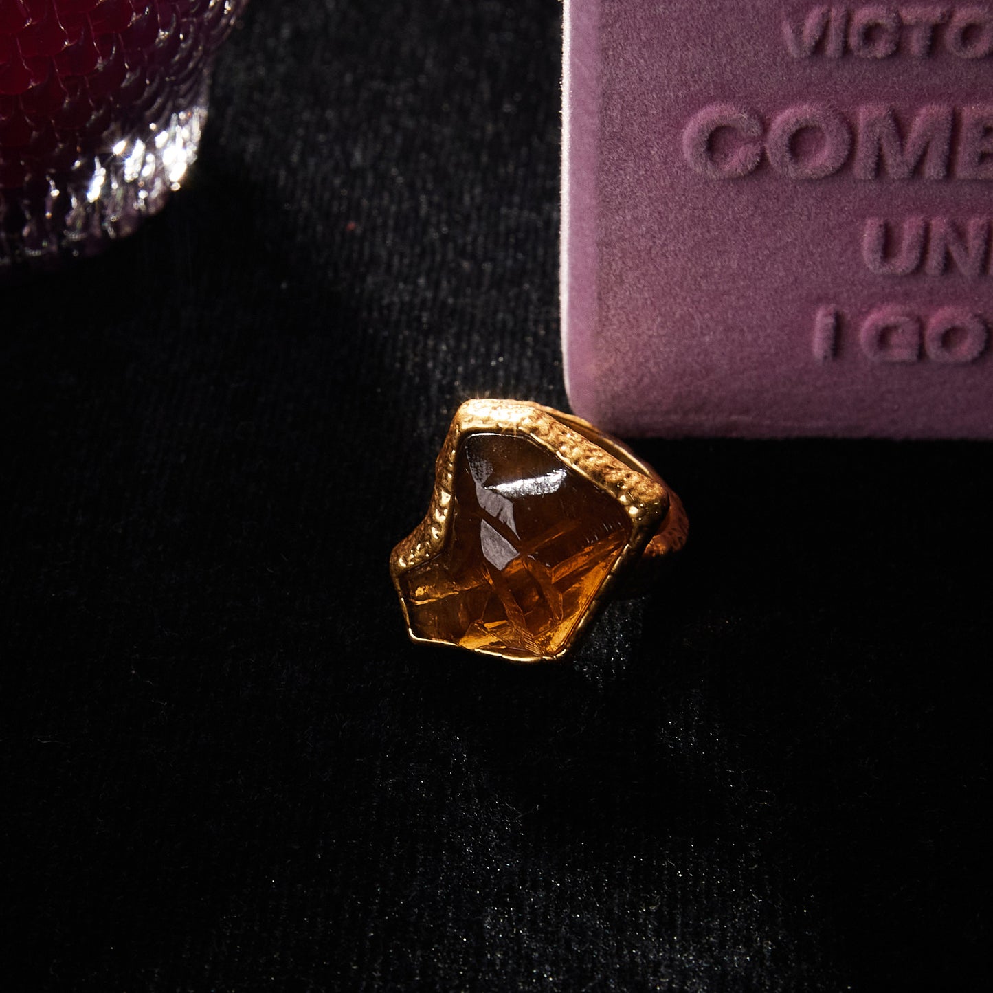 Refined Swarovski Crystal Copper Alloy Ring KK-9380