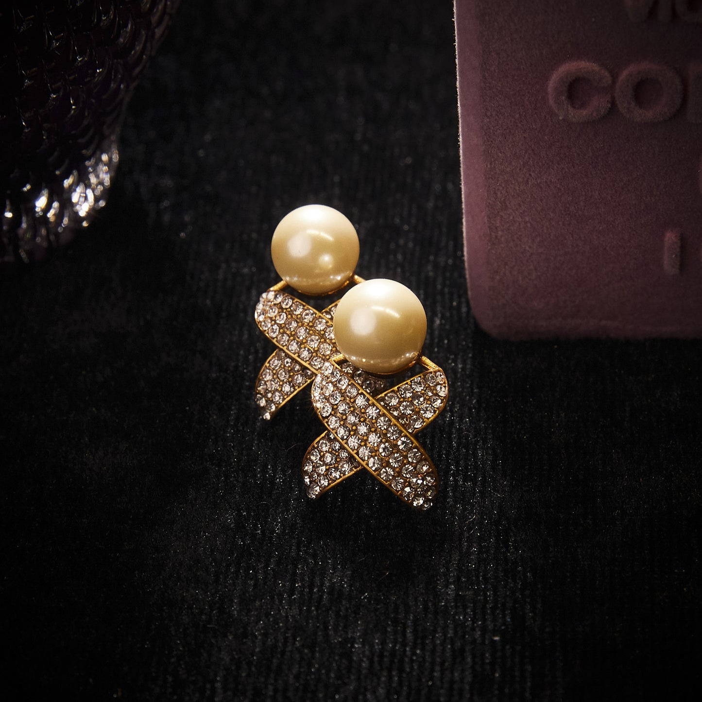 Refined Swarovski Crystal Copper Alloy Pearl-Imitation Earrings KK-91084