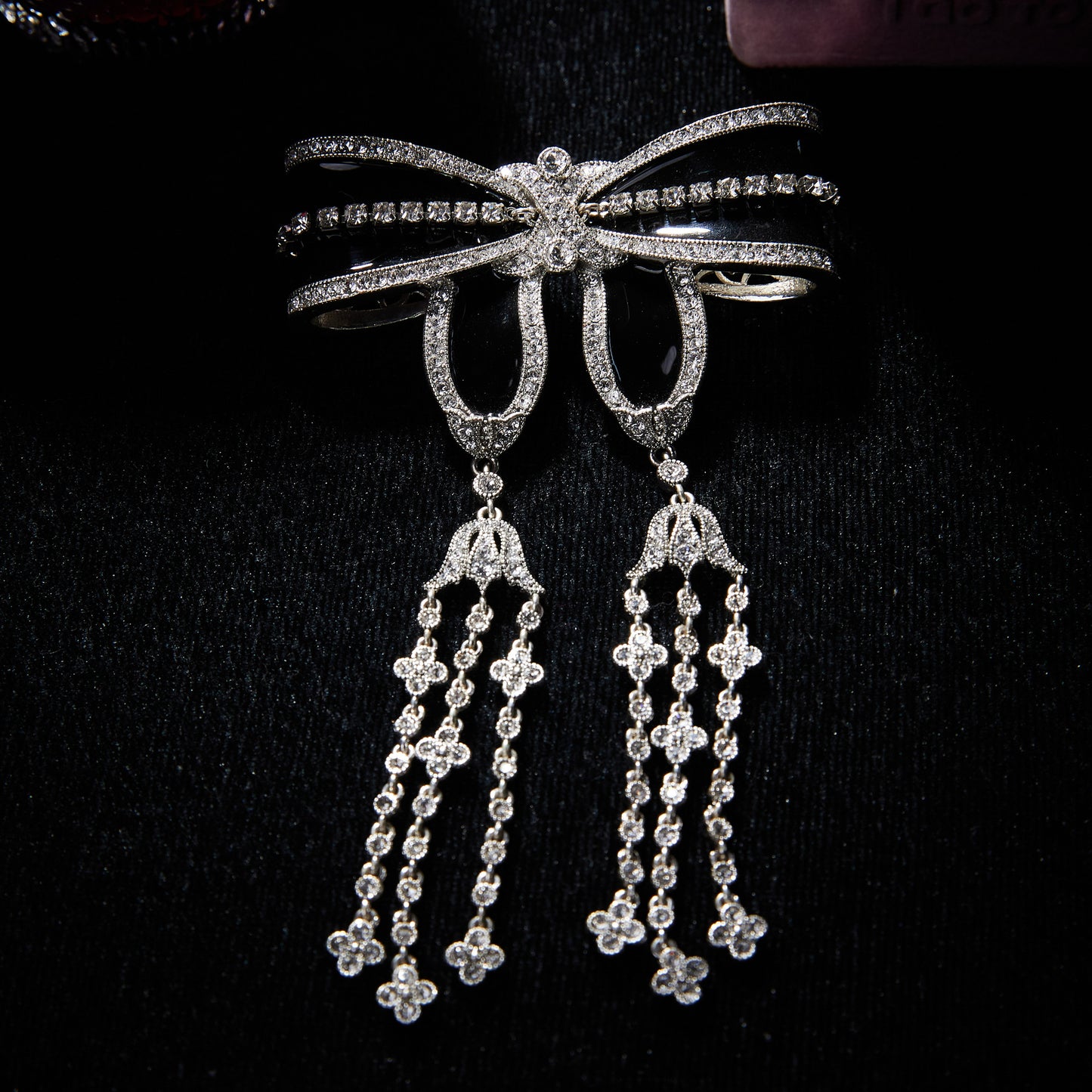 Sparkling Swarovski Crystal Copper Alloy Brooch KK-92002