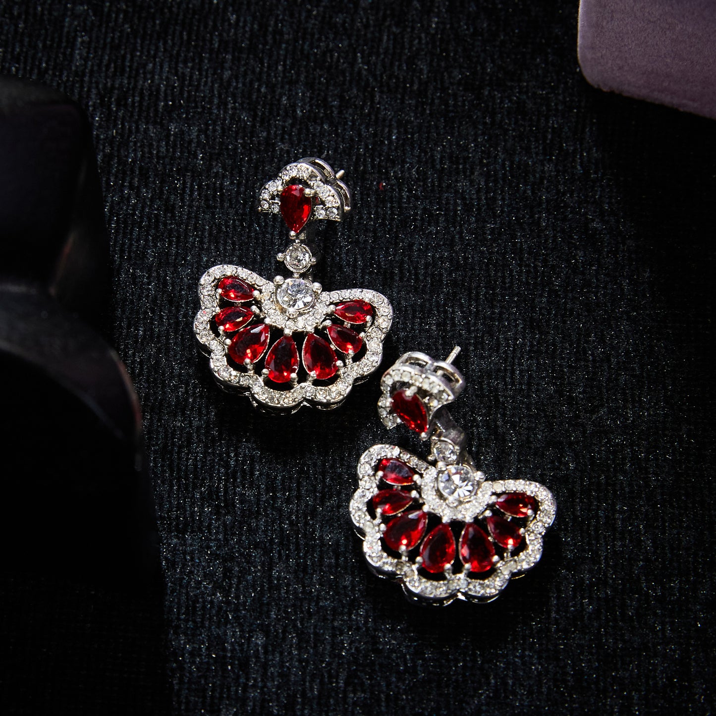 Sparkling Swarovski Crystal Copper Alloy Necklace & Earrings Set KK-JB0111