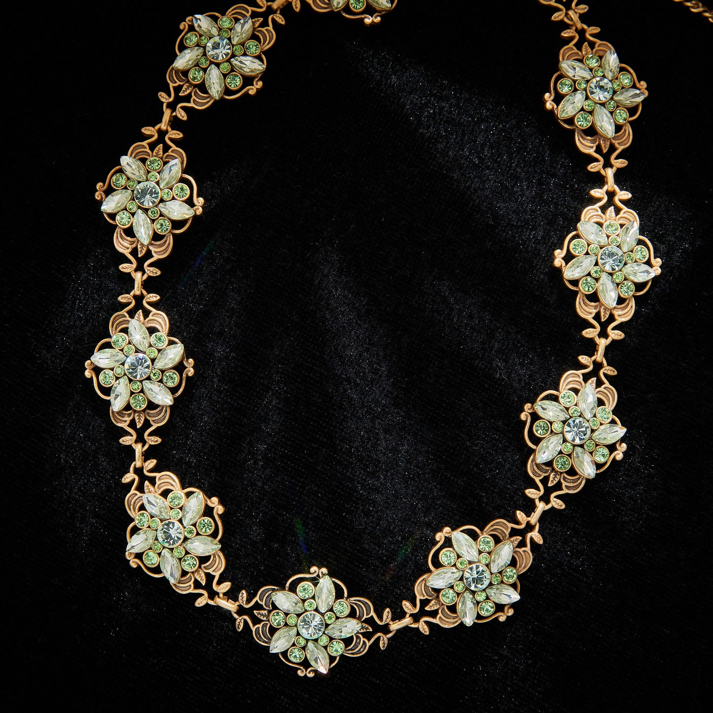 Refined Swarovski Crystal Copper Alloy Necklace KK-92141