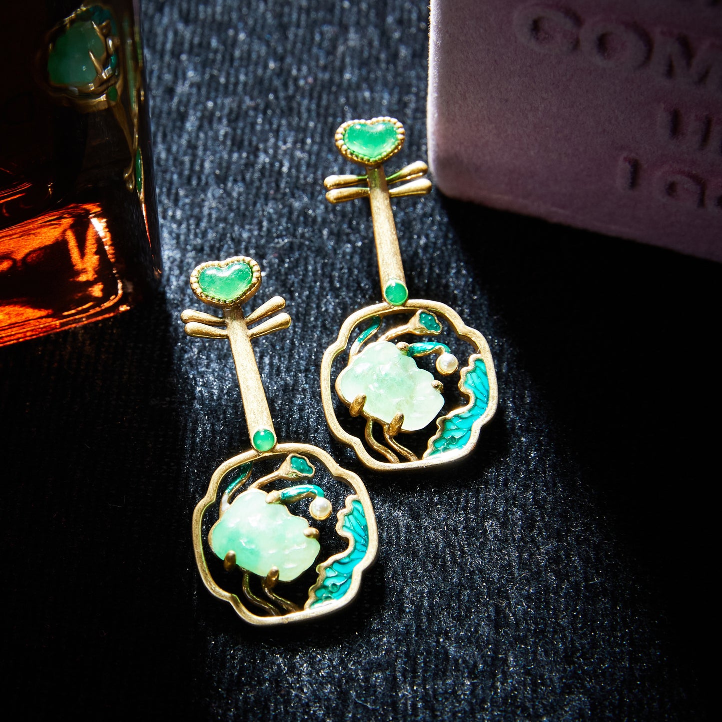 Refined Swarovski Crystal Copper Alloy KK-91974