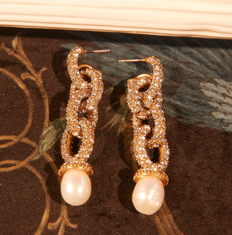 Sparkling Swarovski Crystal Copper Alloy Pearl-Imitation Earrings KK-91072