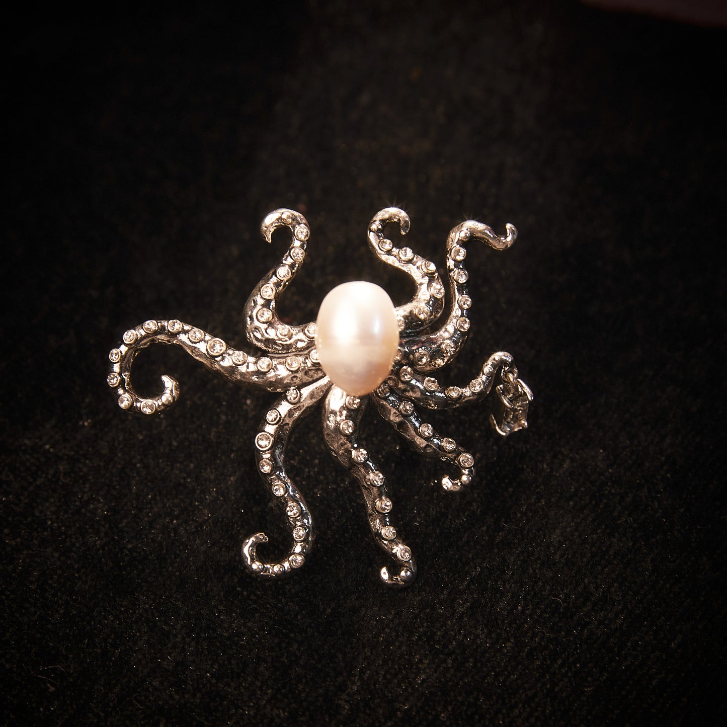 Refined Swarovski Crystal Copper Alloy Pearl-Imitation Ring KK-91050