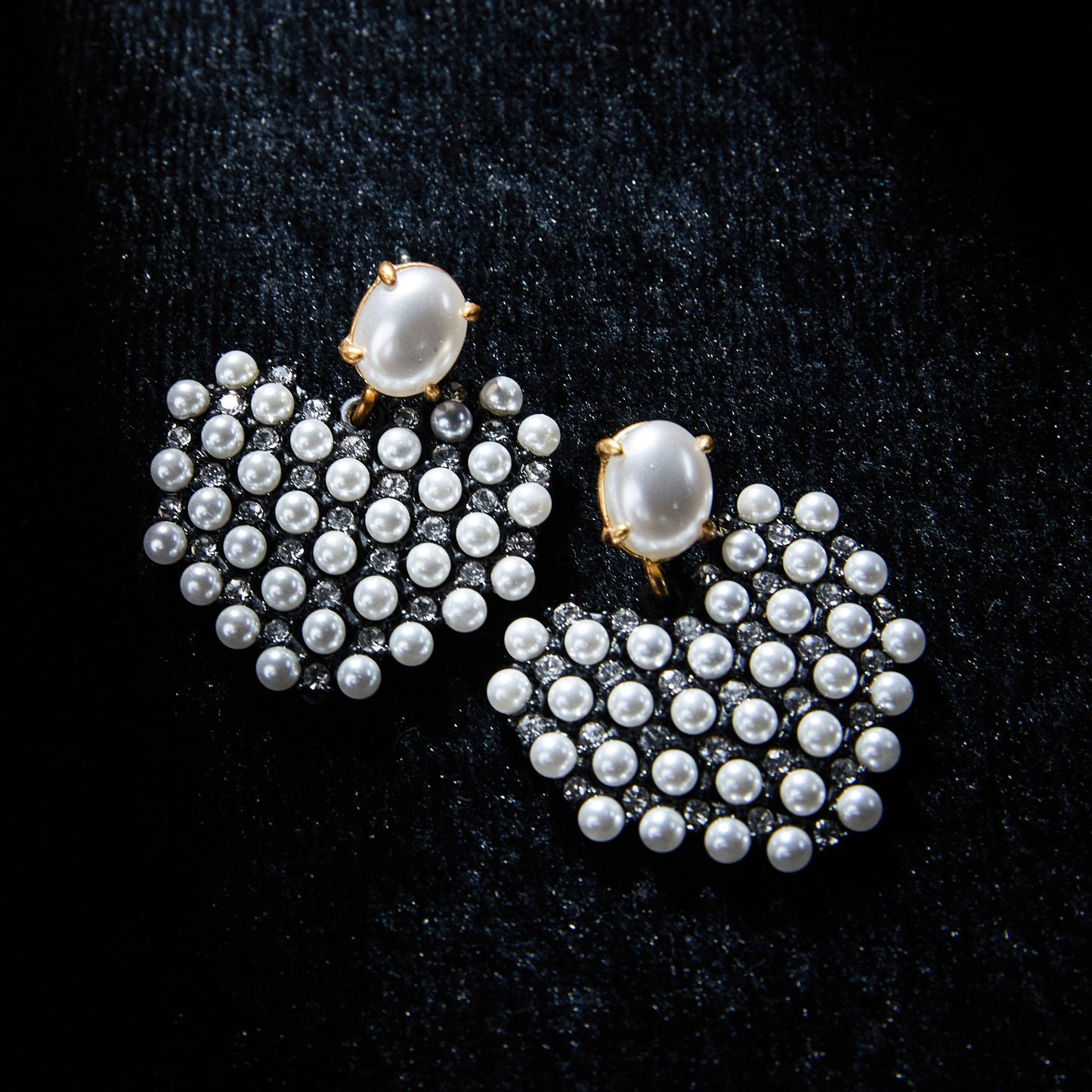 Refined Swarovski Crystal Copper Alloy Pearl-Imitation Earrings KK-91053