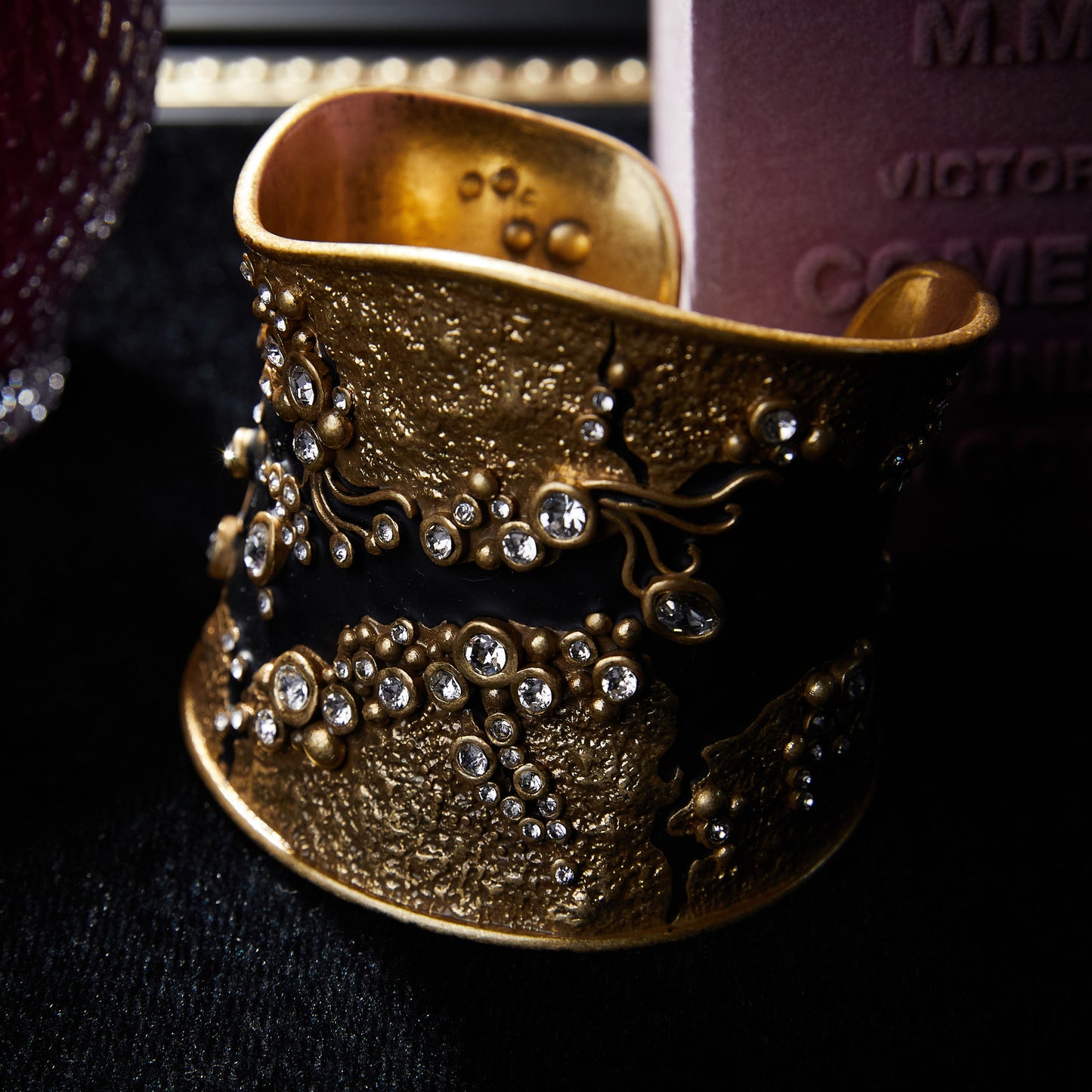 Sparkling Swarovski Crystal Copper Alloy Bracelet KK-91932