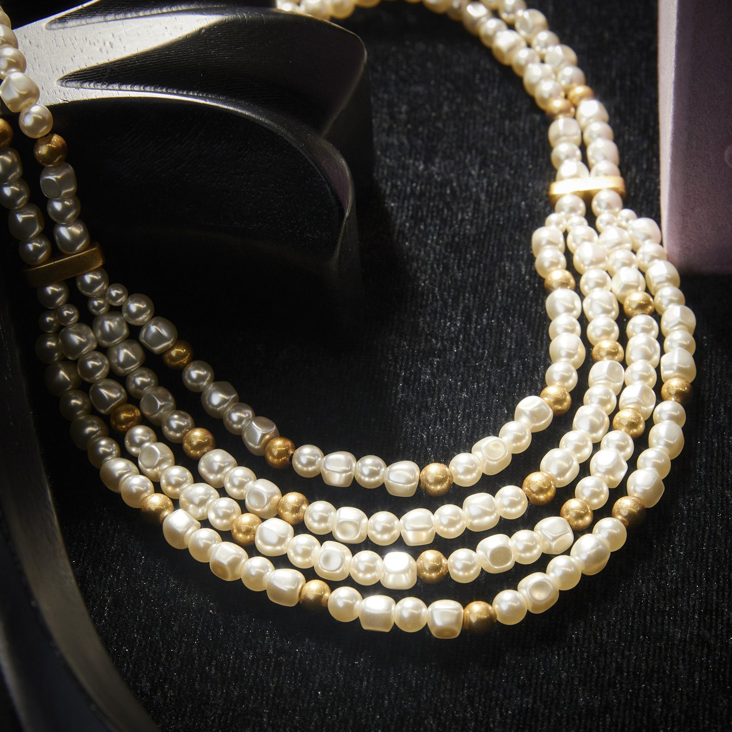 Sparkling Swarovski Crystal Copper Alloy Pearl-Imitation Necklace KK-91091