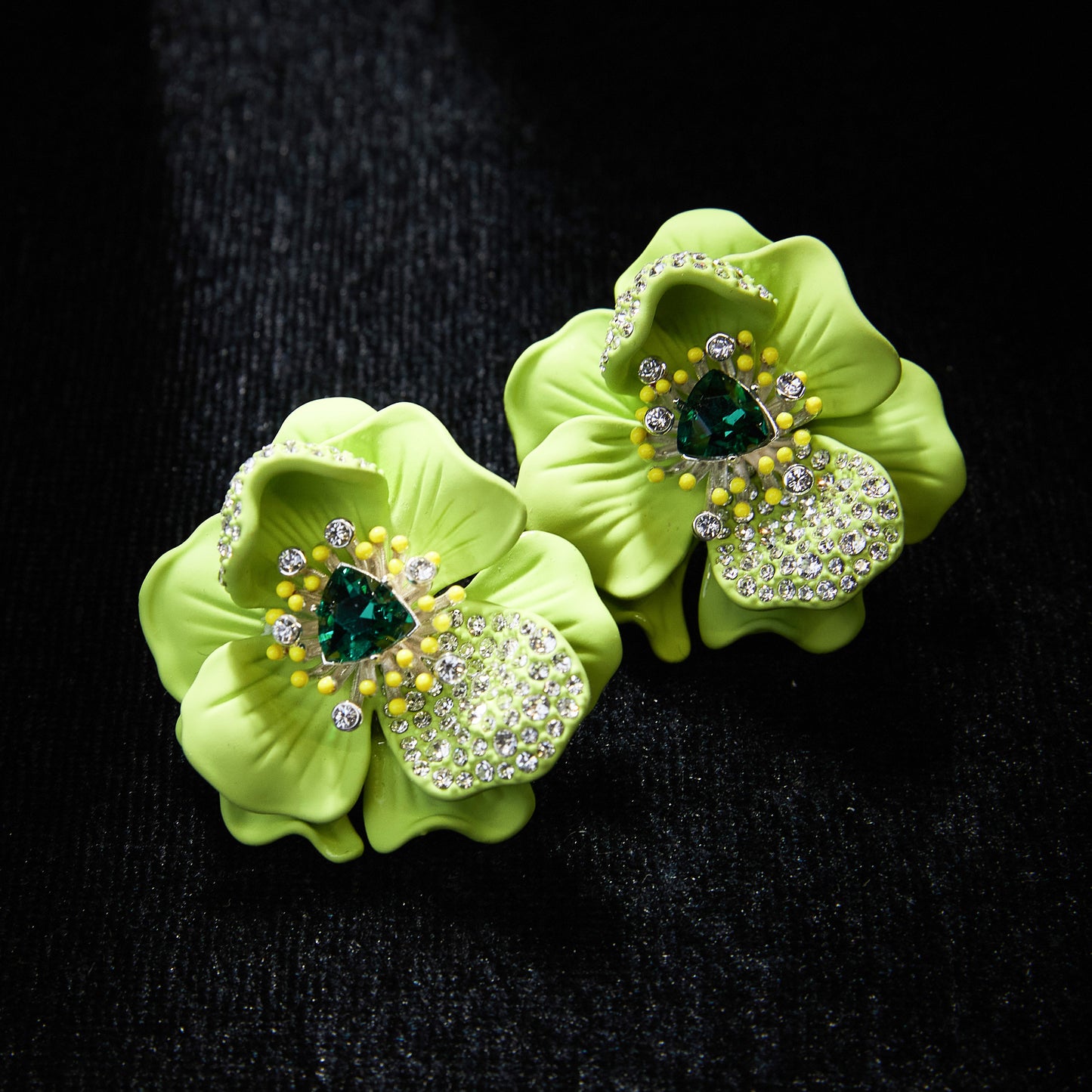 Refined Swarovski Crystal Copper Alloy Earrings   KK-JB0106