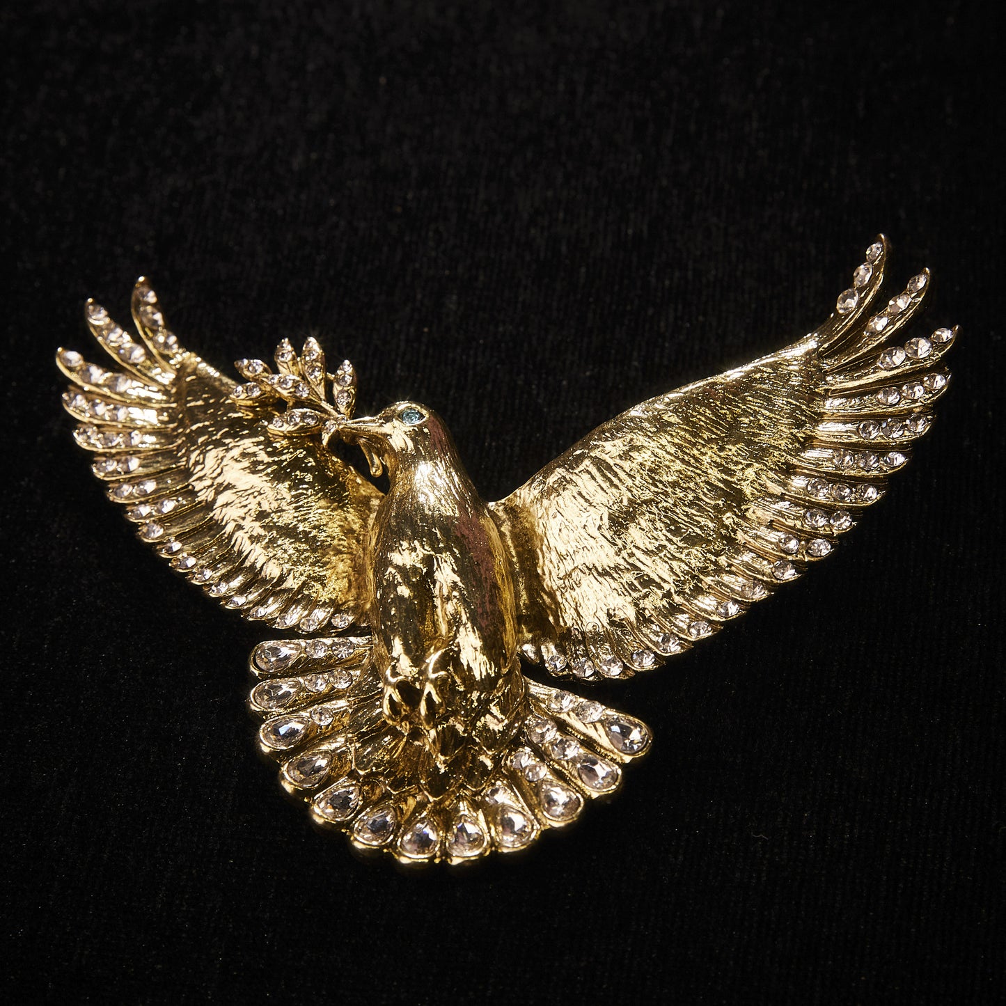 Refined Swarovski Crystal Copper Alloy Brooch KK-91635