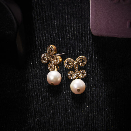 Sparkling Swarovski Crystal Copper Alloy Pearl-Imitation Earrings KK-91728