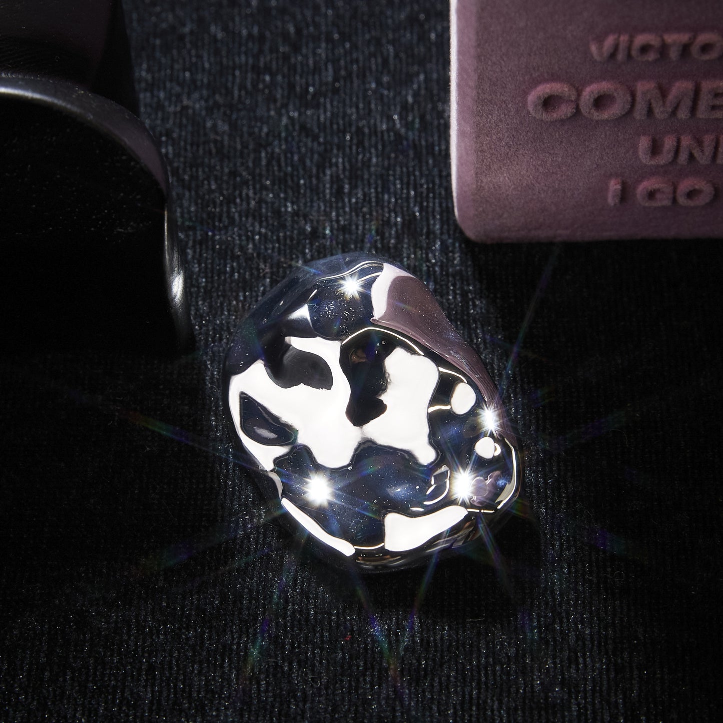 Elegant Copper Alloy Brooch KK-91828