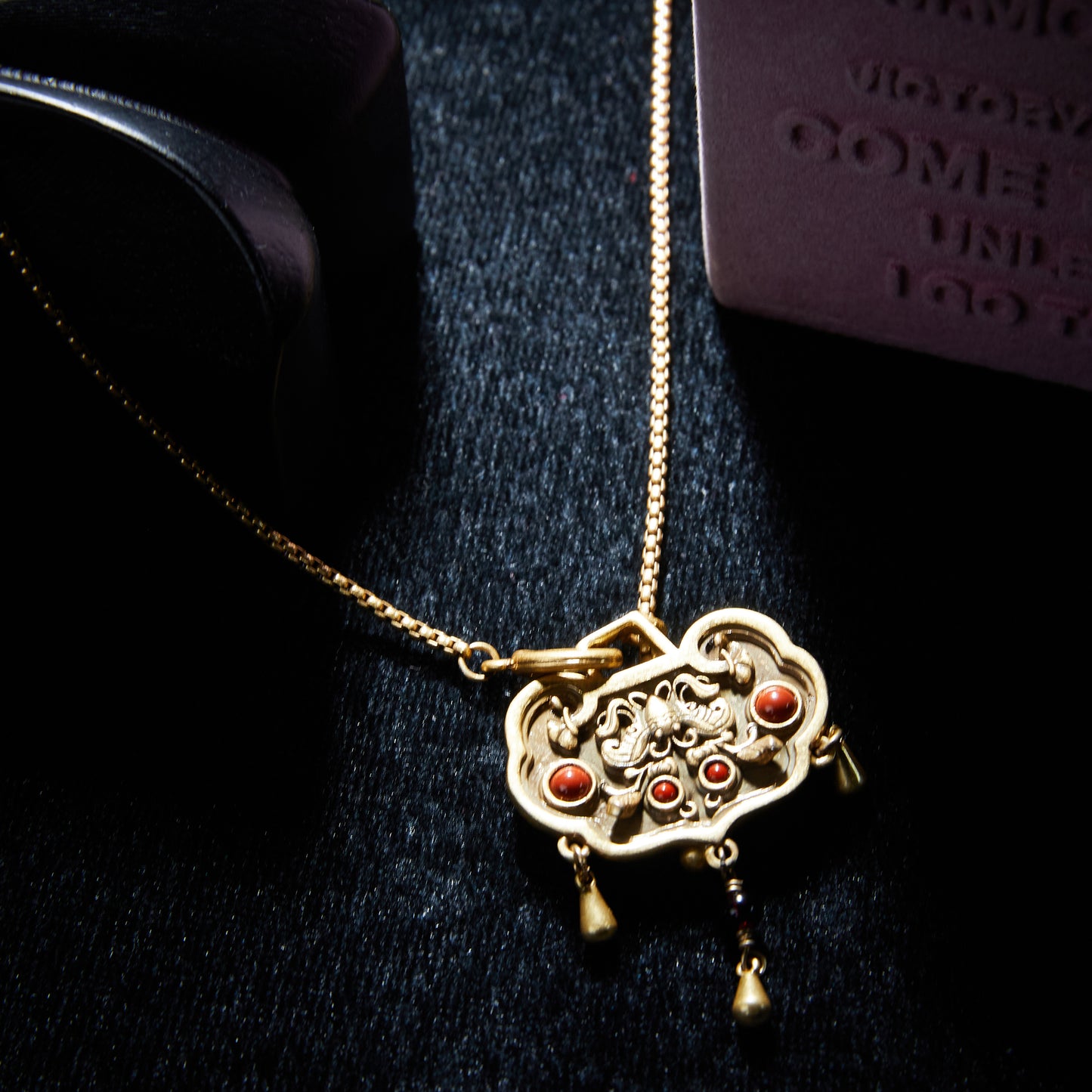 Sparkling Swarovski Crystal Copper Alloy Earrings Necklace KK-92026