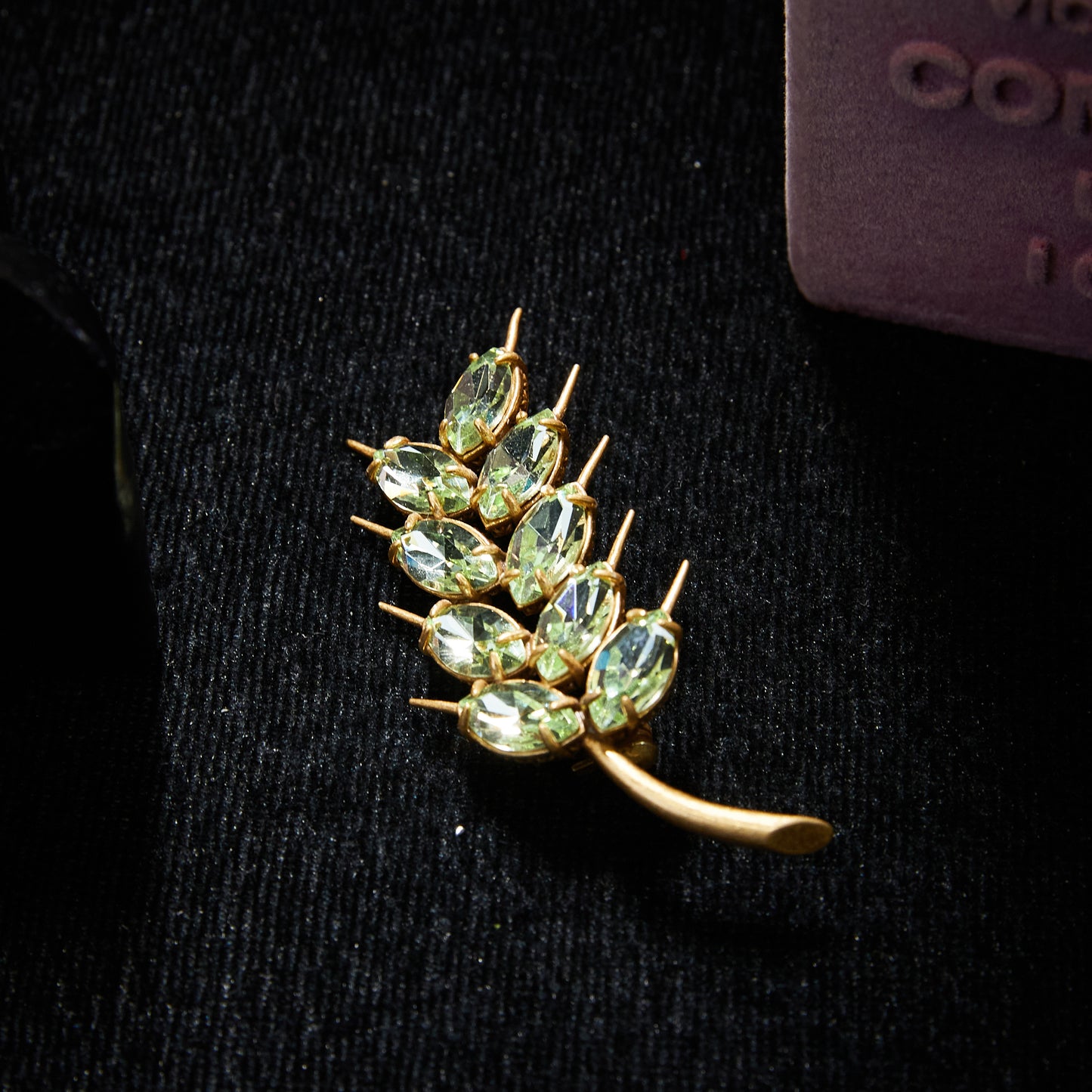 Elegant Copper Alloy  Brooch KK-JB0179