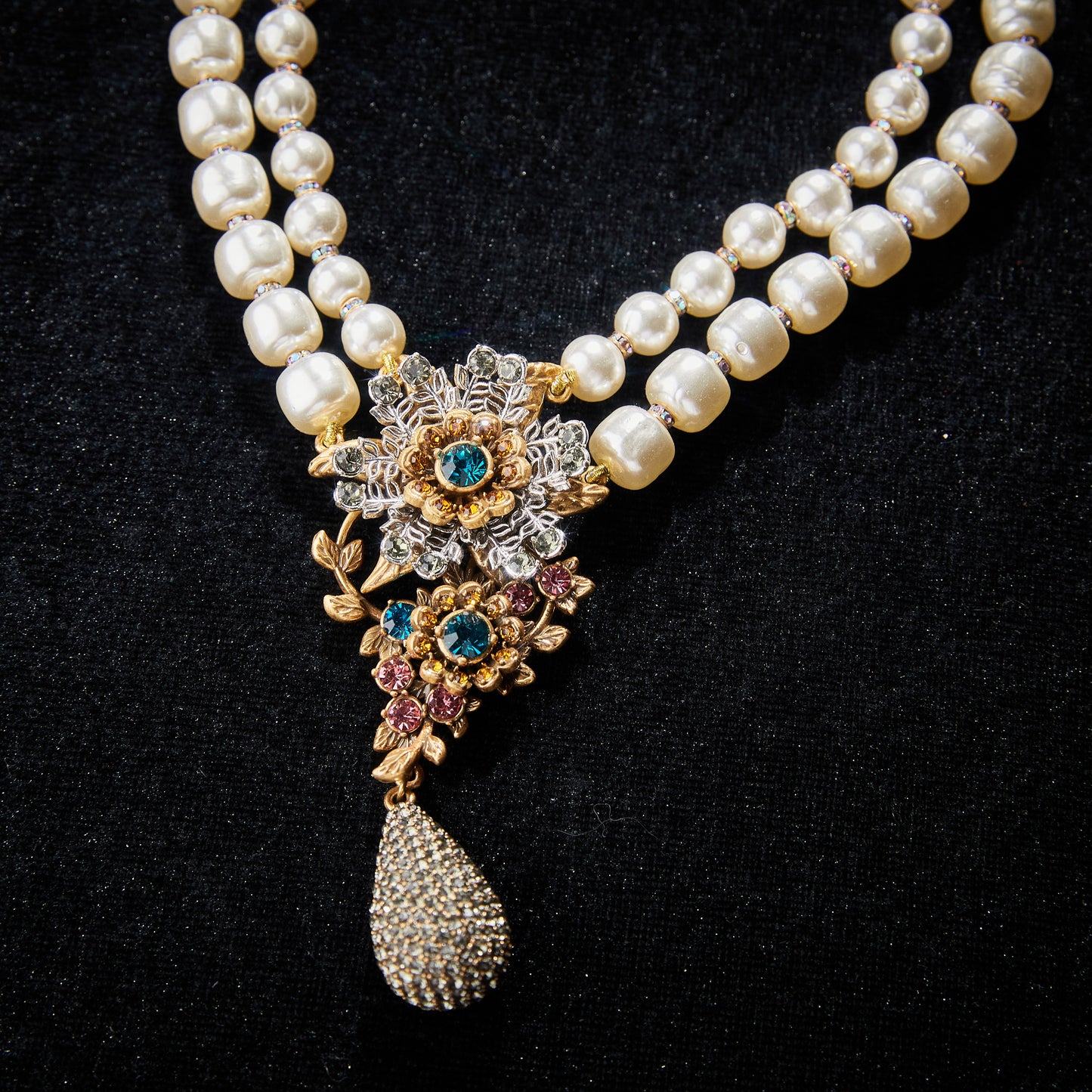 Sparkling Swarovski Crystal Copper Alloy Pearl-Imitation Necklace KK-JK0015