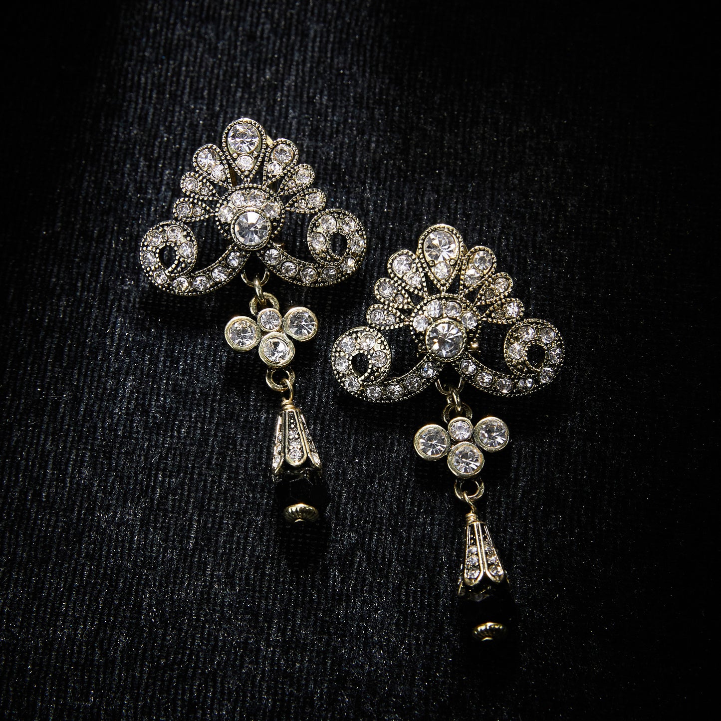 Refined Swarovski Crystal Copper Alloy Necklace & Earrings Set KK-JB0068