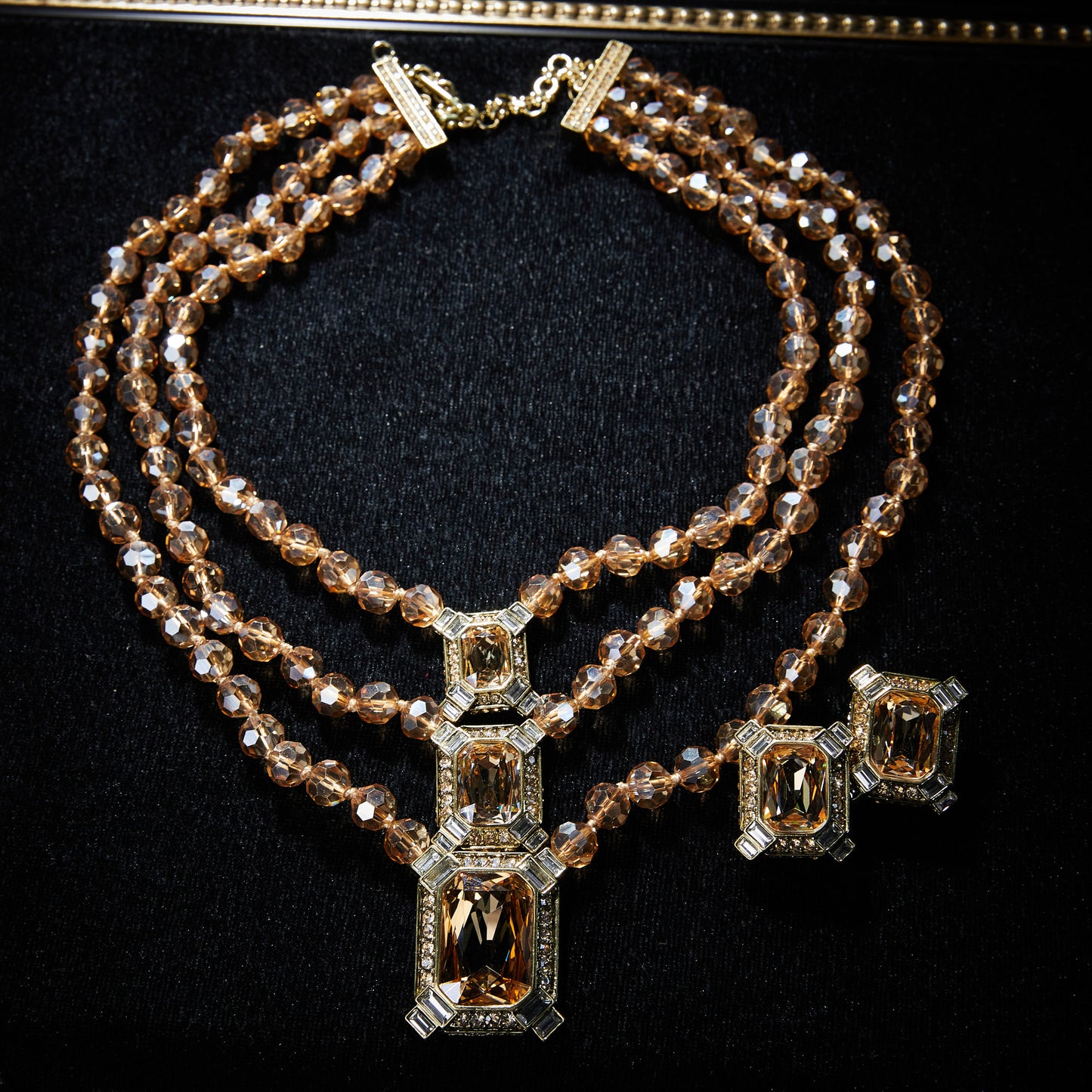 Sparkling Swarovski Crystal Copper Alloy Necklace & Earrings Set KK-91969