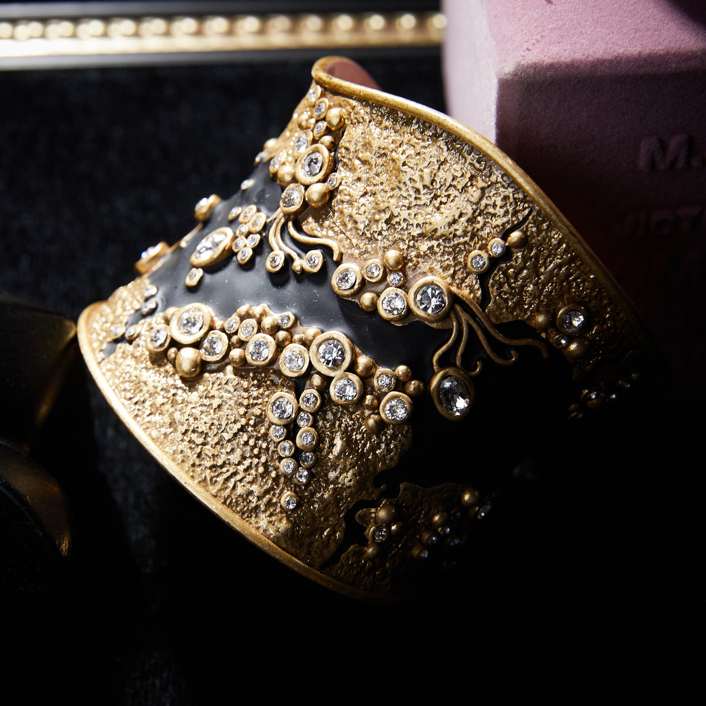 Sparkling Swarovski Crystal Copper Alloy Bracelet KK-91932