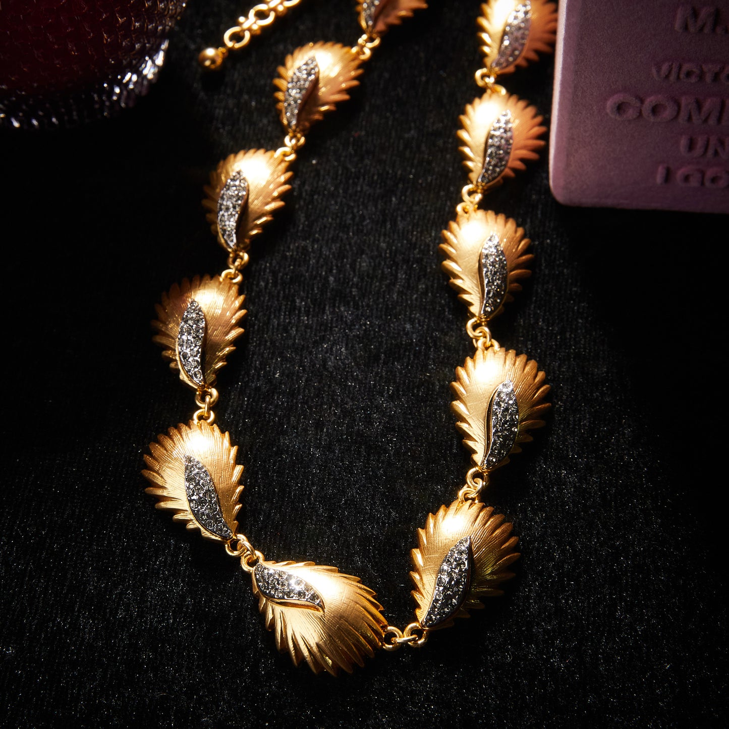 Sparkling Swarovski Crystal Copper Alloy Necklace KK-91187